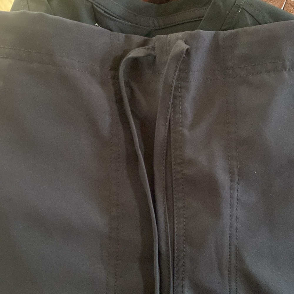 Asmar Scrubs Set - Picture 4 of 4